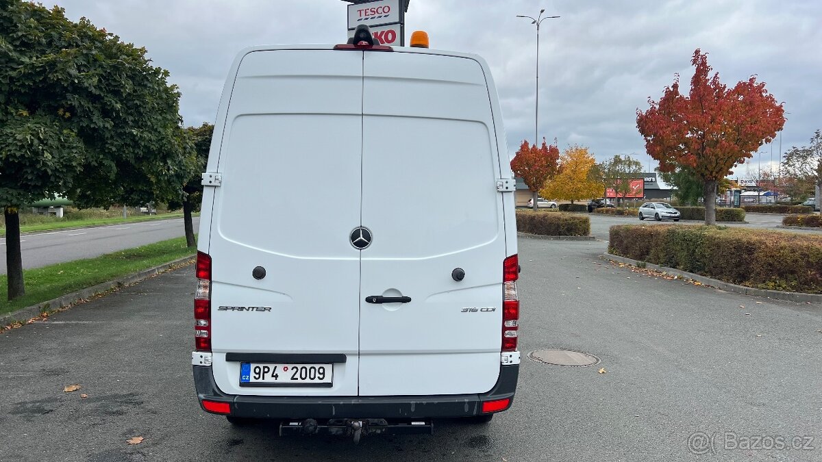 Mercedes Benz Sprinter L2H2 - 4