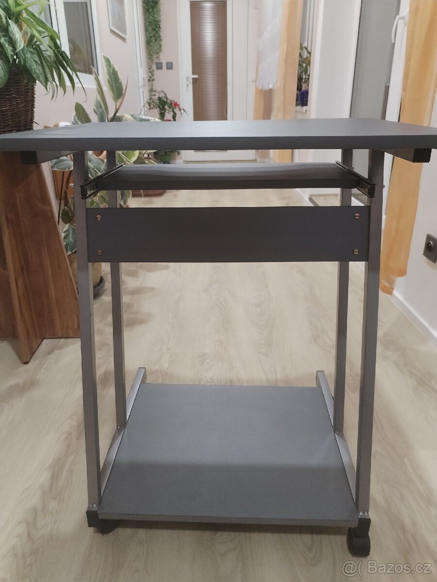 Stolek na pc - 4