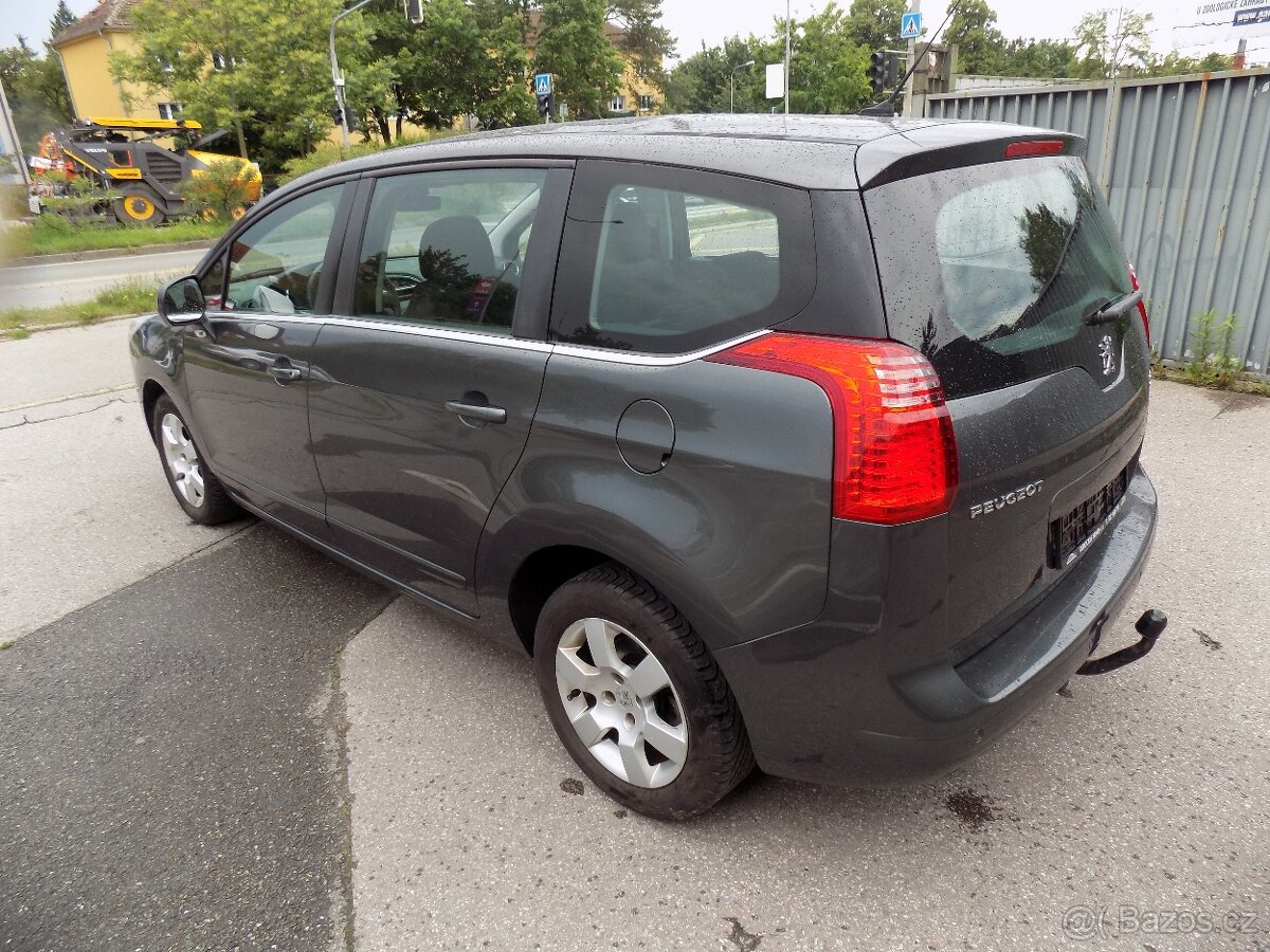 Peugeot 5008 2.0 HDI 100 KW PANORAMA TAŽNÉ - 4