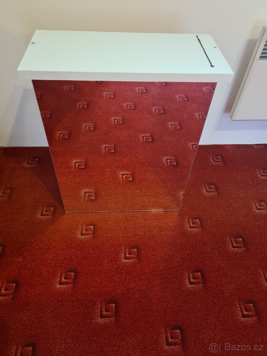 Koupelnová skříňka Linda s LED 50x67 cm - 4