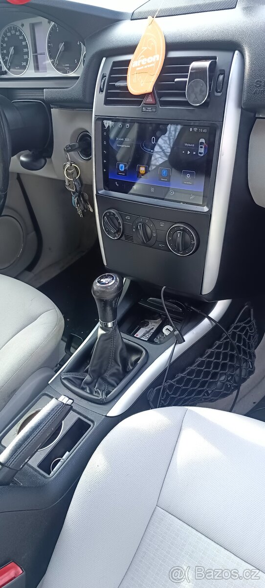 Mercedes Benz B180 - 4