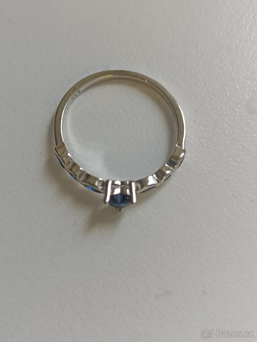 Stříbrný prsten - 4