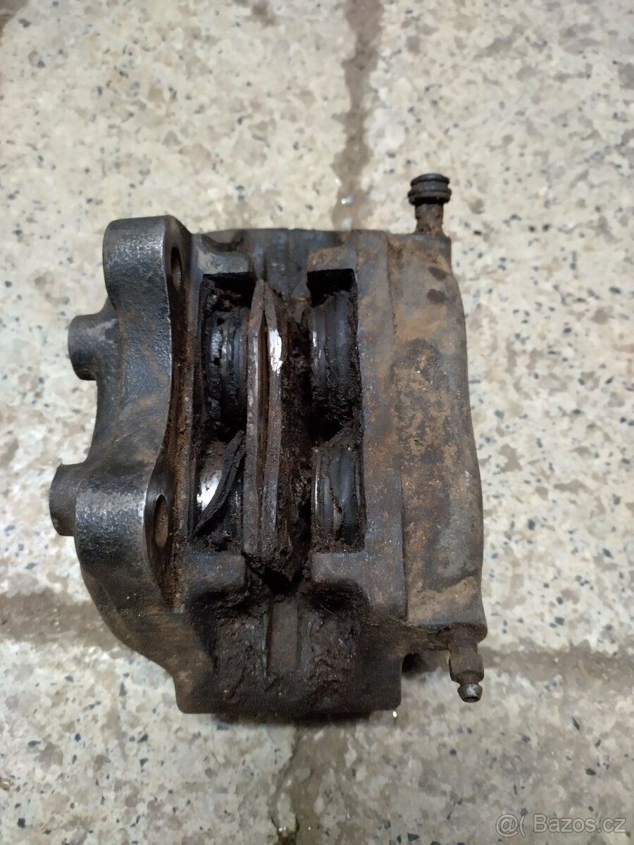 Brzdový třmen škoda 130 - 4