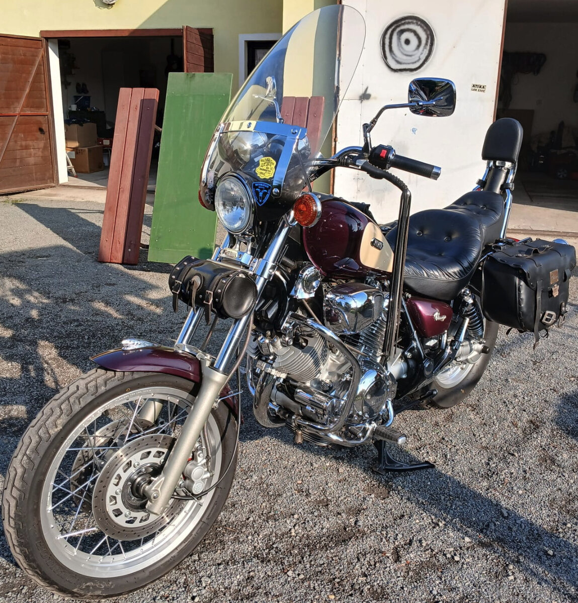 Yamaha XV 750 VIRAGO - 4