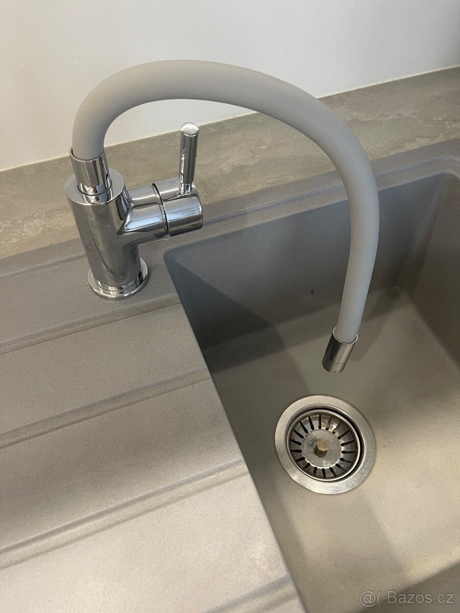 Granitový kuchyňský dřez + baterie - 4