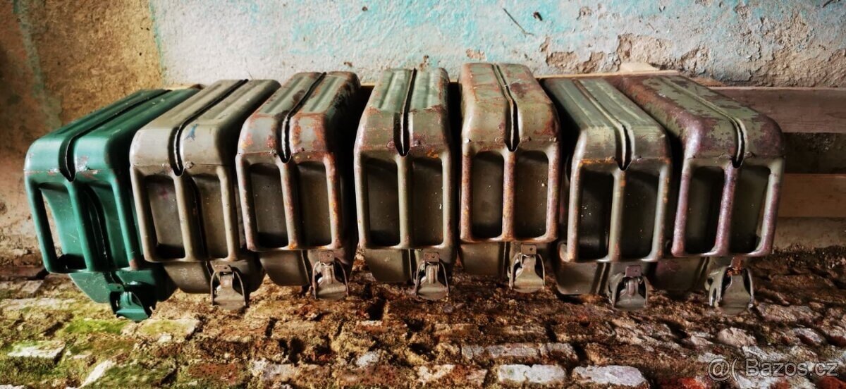 Kanystr plechový 20l (Made in ČSSR) - 4