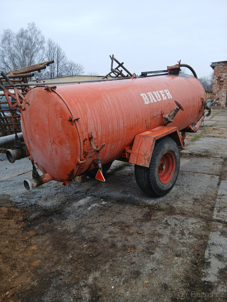 Prodám fekal cisterna lejta Bauer objem 4500l - 4