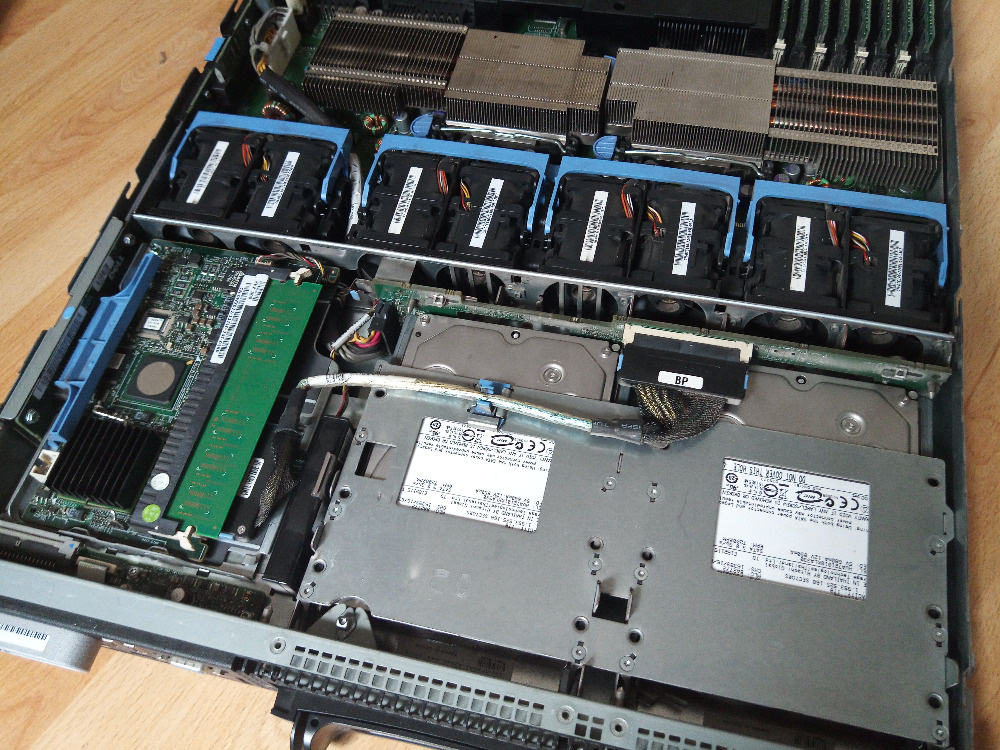 Server DELL Poweredge 1950 - 4