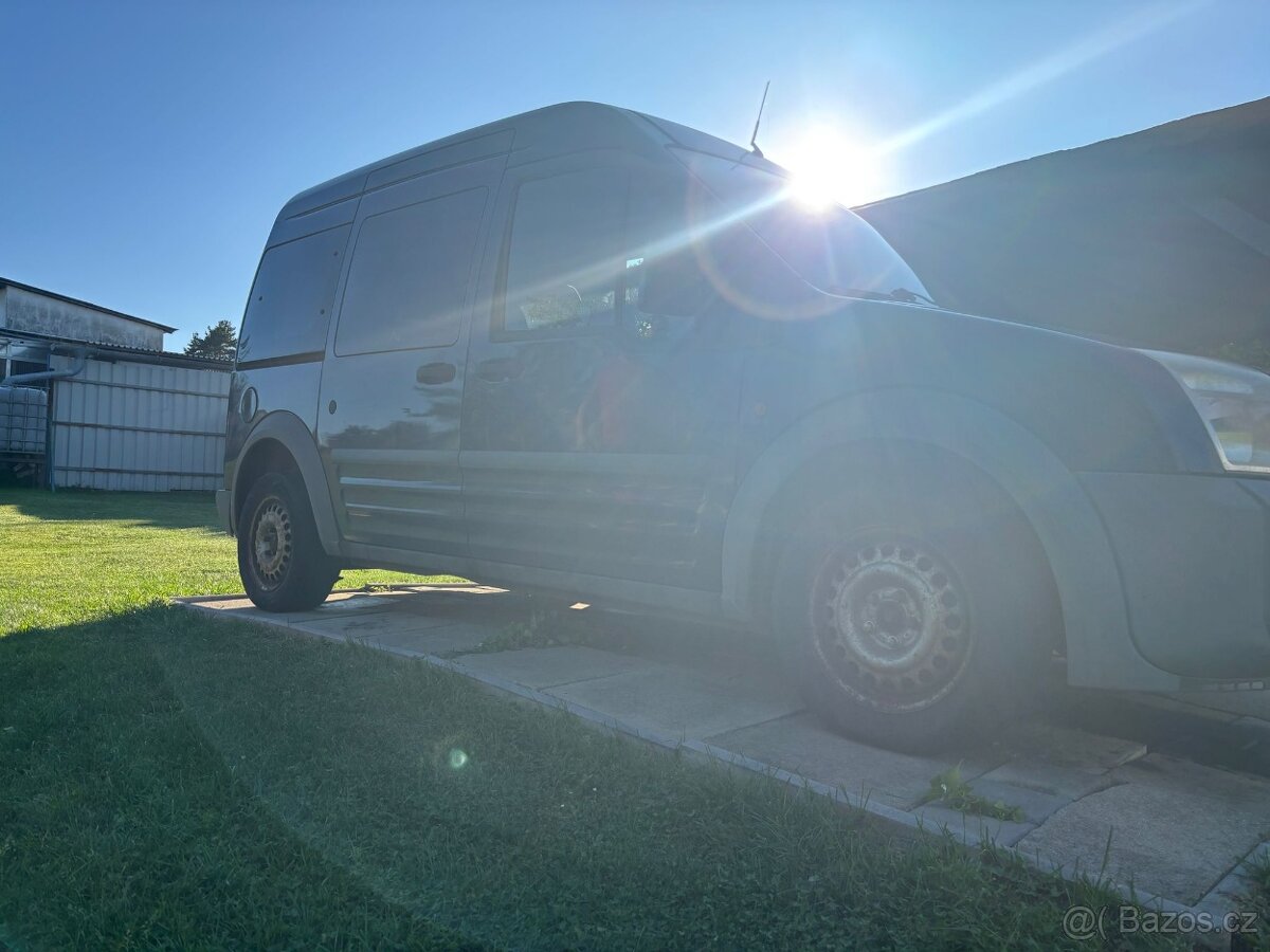 Ford conect - 4