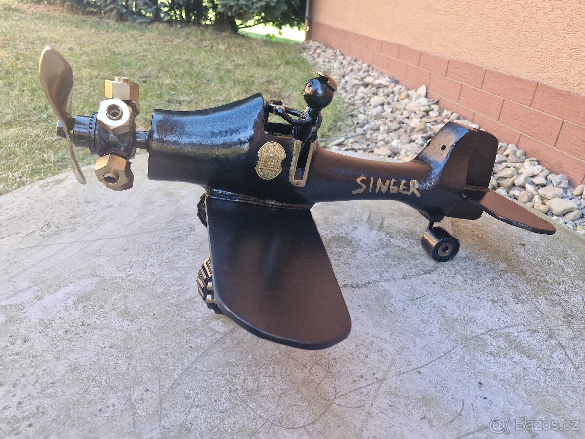 Model letadla z kovu - 4