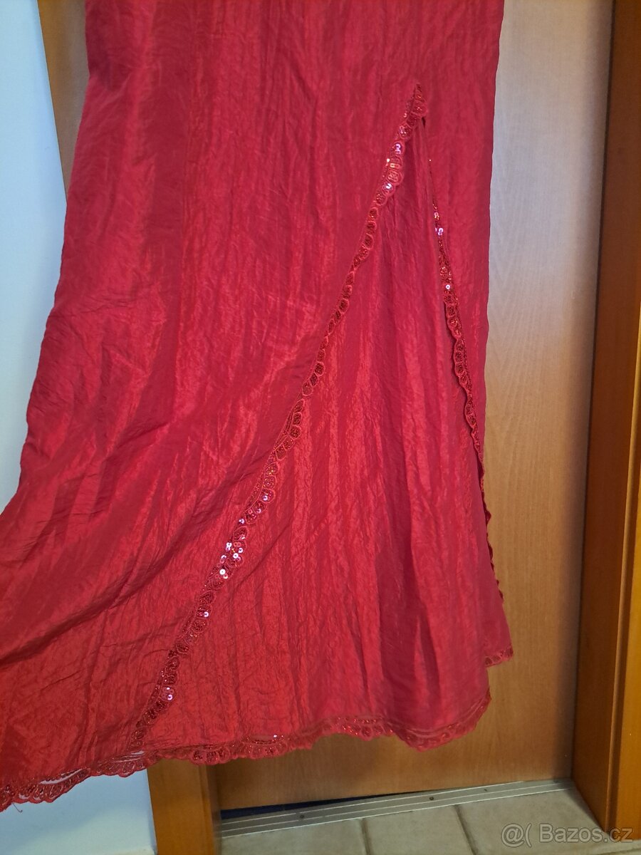 Elegantní plesové šaty - 4