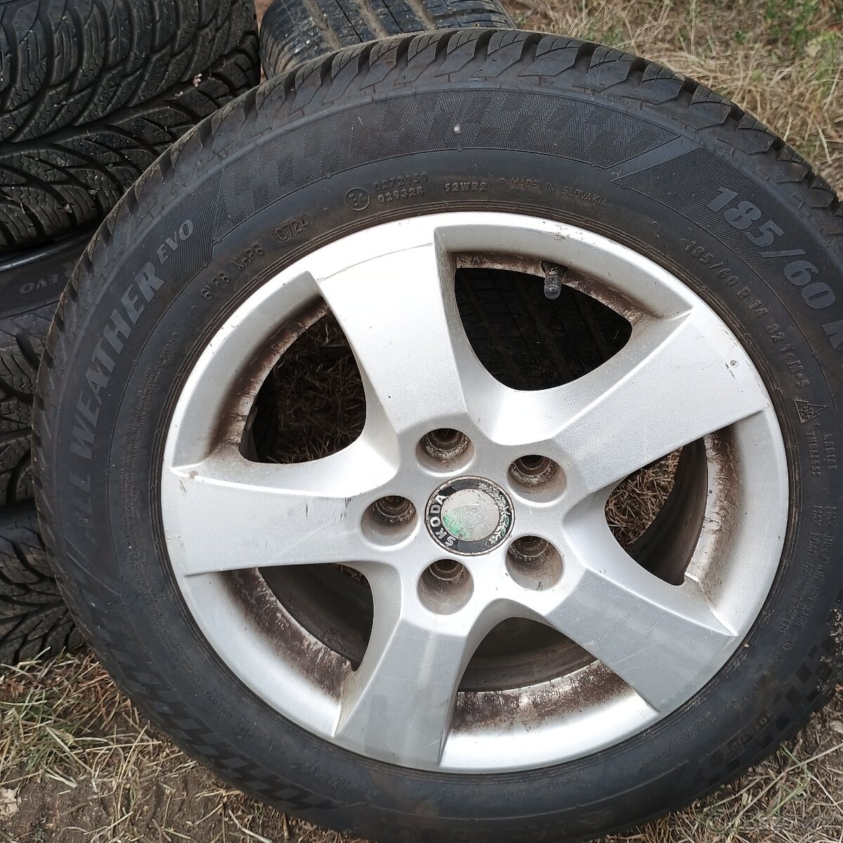 Pneu 185./60/r 14 - 4