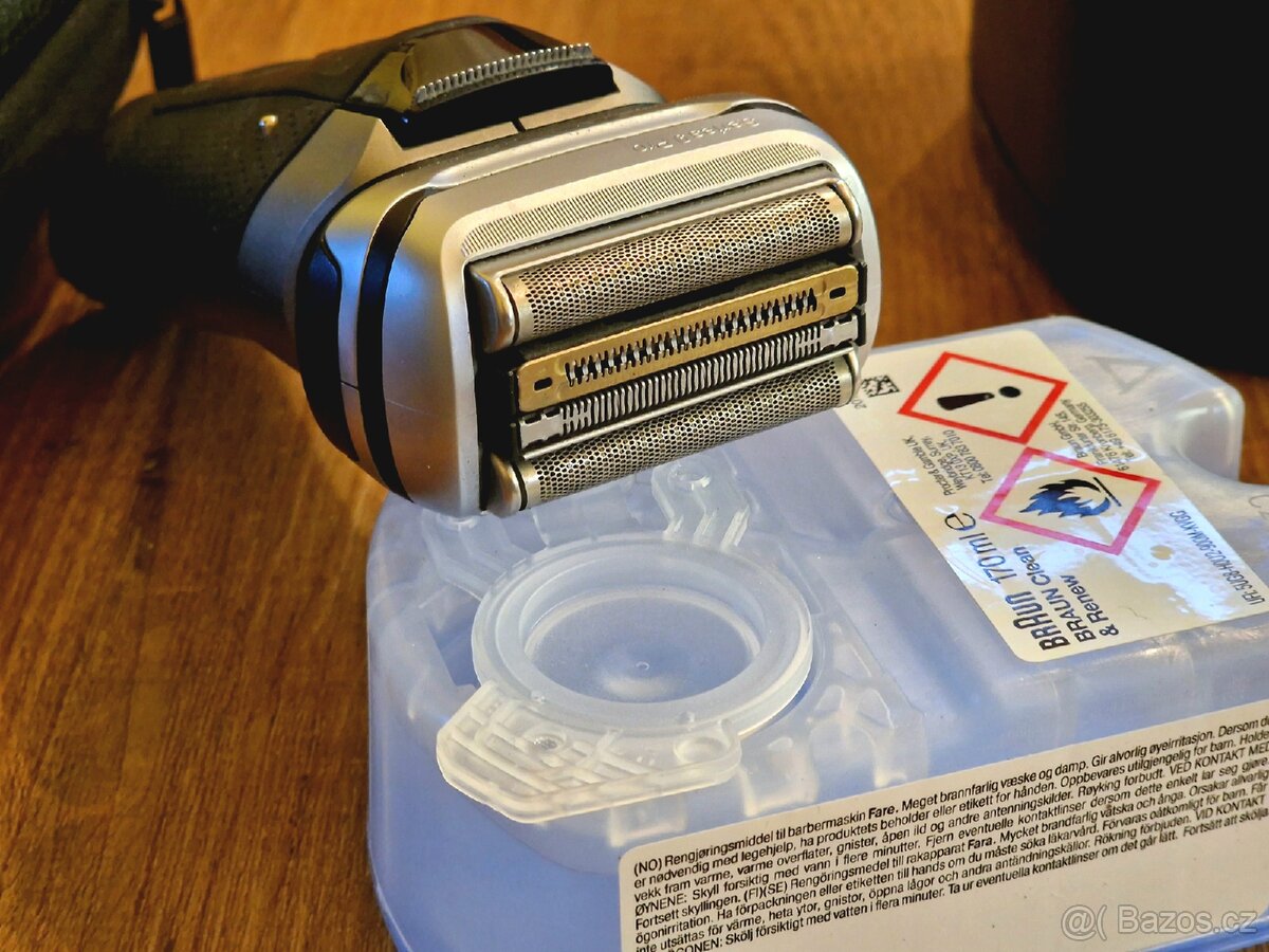 Holící strojek Braun Series 9 Pro s kompletní výbavou - 4