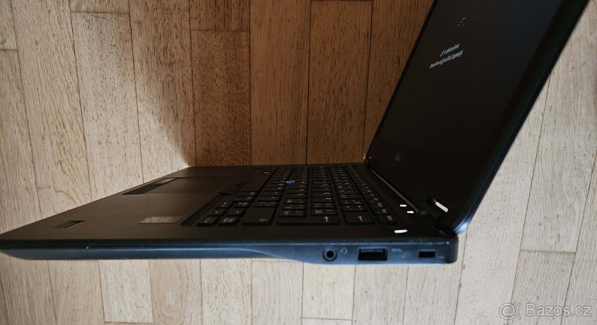 Dell Latitude 7450 i5,8,256,win 11 - 4