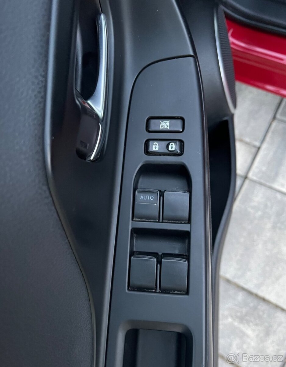 Toyota Yaris Selection / 1.5Hybrid - 4