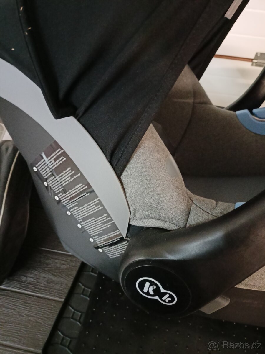 Autosedačka pro novorozence - 4