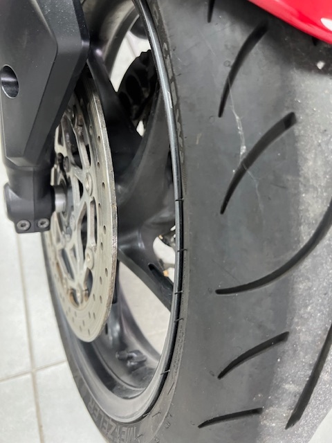 TRIUMPH STREED TRIPLE 660 - 4