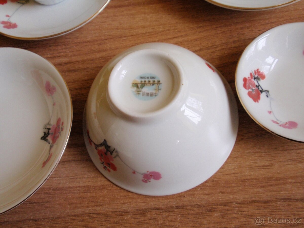 Sada porcelánu stejného dekoru - 4