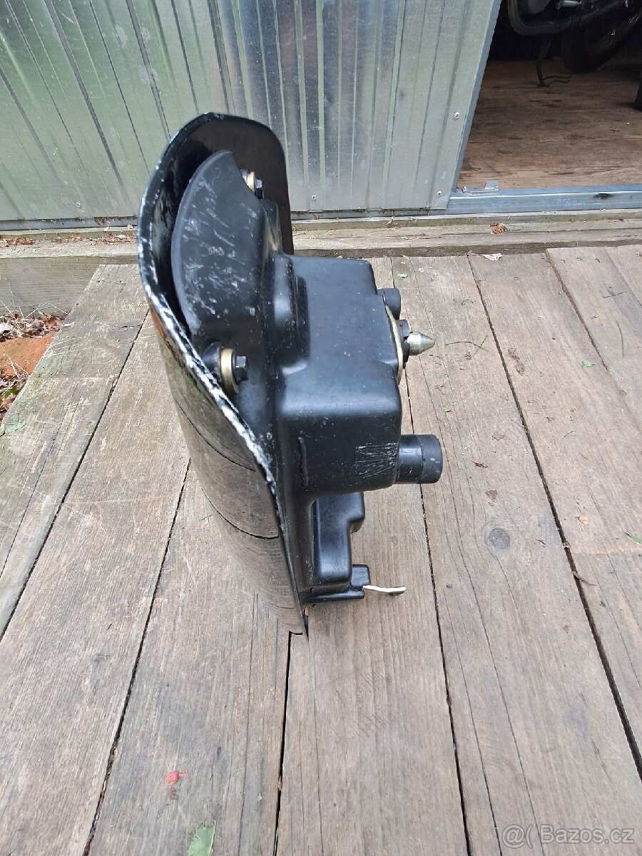 Krovka Triumph 955i - 4