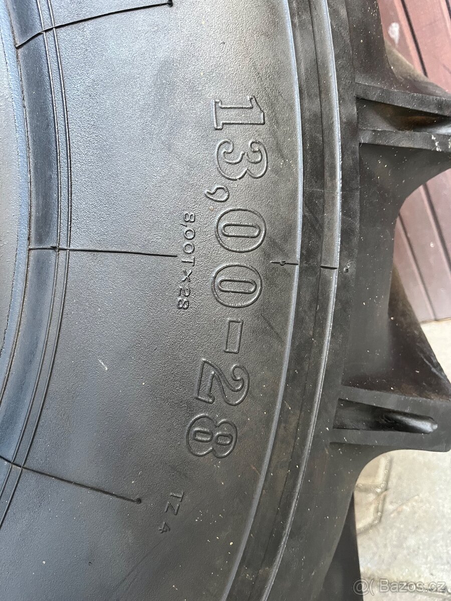 Pneu 13,00-28 - 4