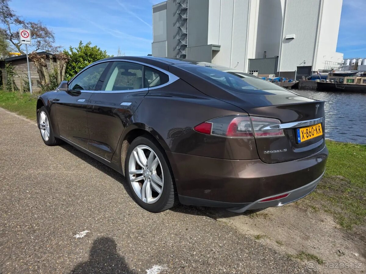 TESLA MODEL S 85 PERFORMANCE 2014 - 4
