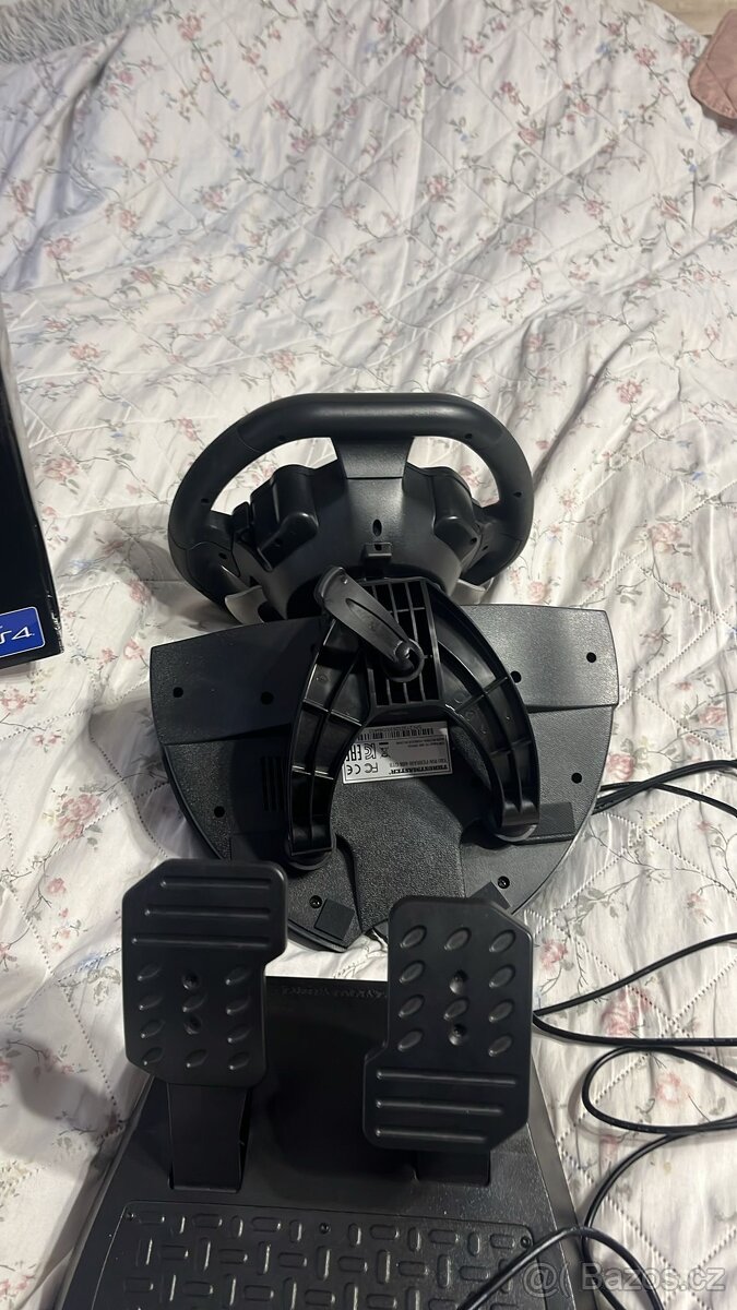 Volant na PS4 - 4