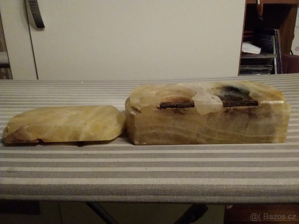 Starý historický mramorový kalamář. - 4