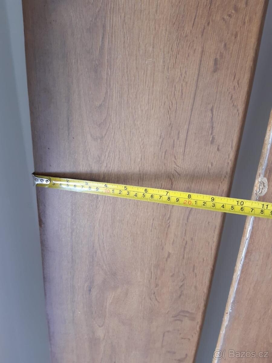 Dva použité parapety - dekor dub - 186cm x 24cm - 4