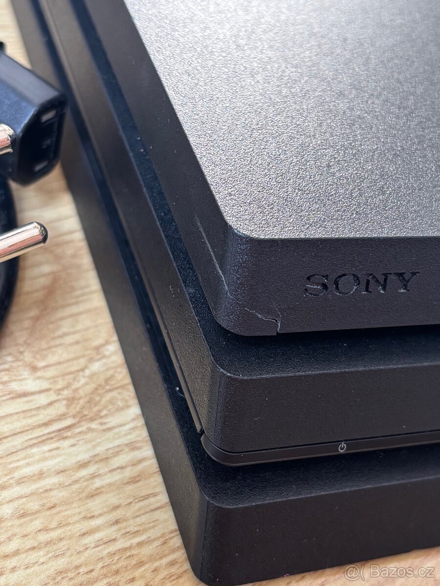 PS4 Pro - 4