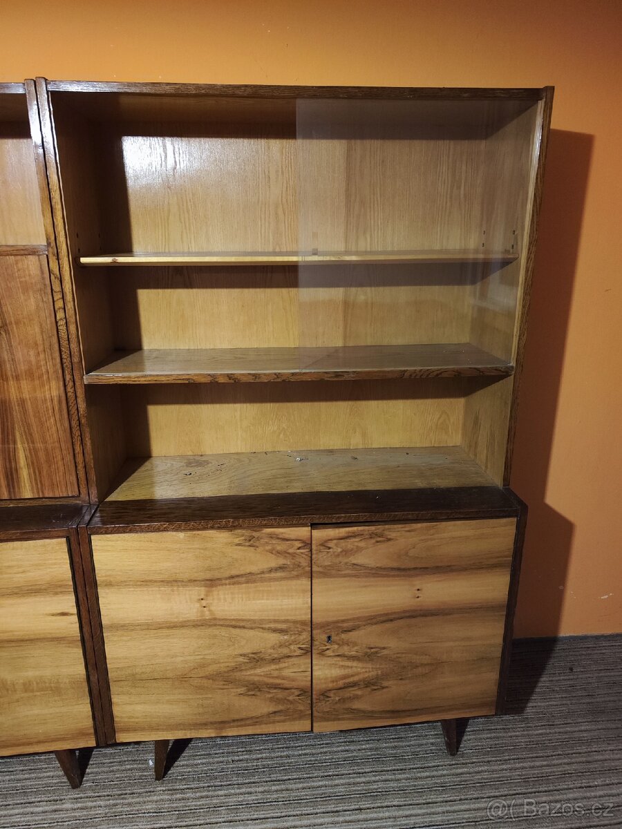 Daruji Starožitné vitríny + skříň +konferenční stolek - 4
