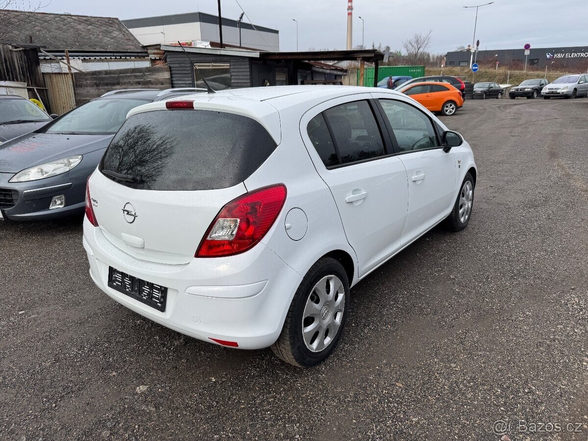 Opel Corsa - 4
