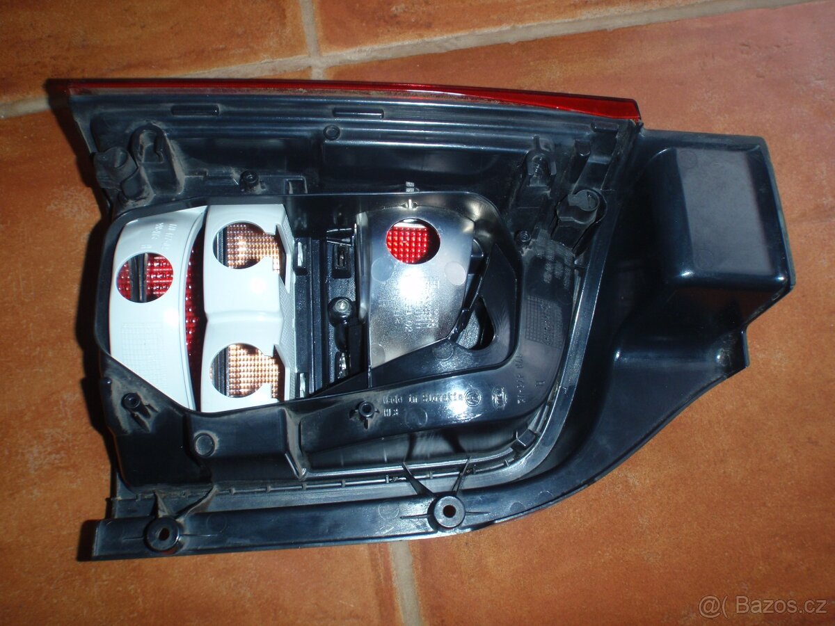 Pravé zadní světlo Hella na VW T5 Caravelle, Multivan - 4