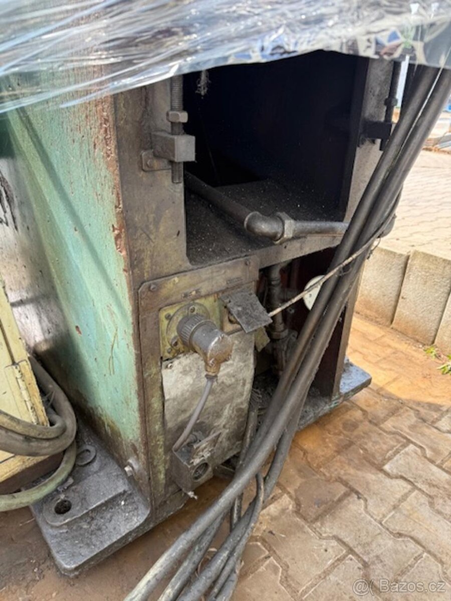 Výstředníkový lis SMERAL LEU 100 A - 4