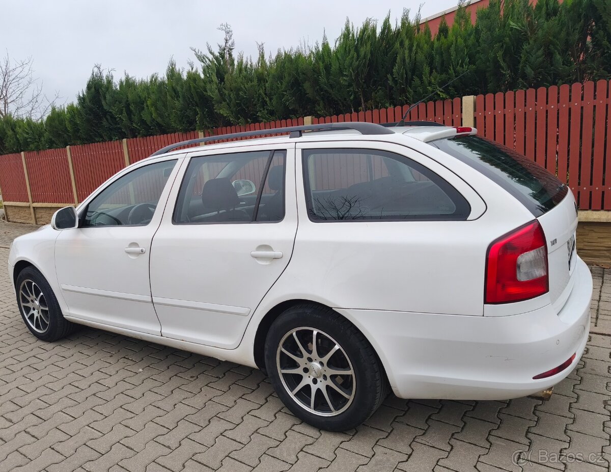 Škoda Octavia 1.6TDi 77kW Elegance - 4