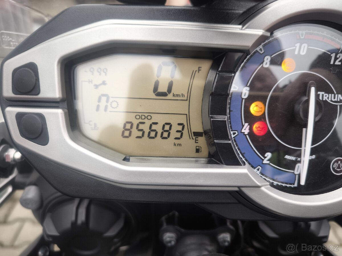 Triumph Tiger 800 XR - 4