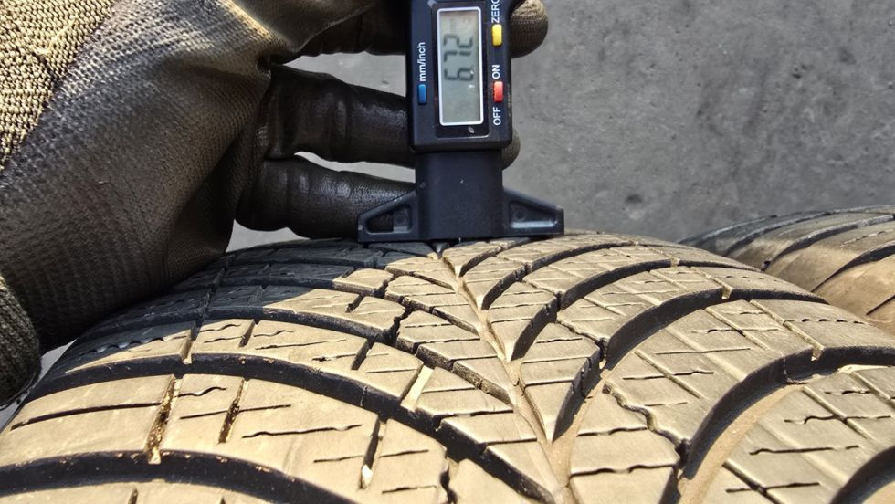 Celoroční pneu 205/55/16 Good Year - 4