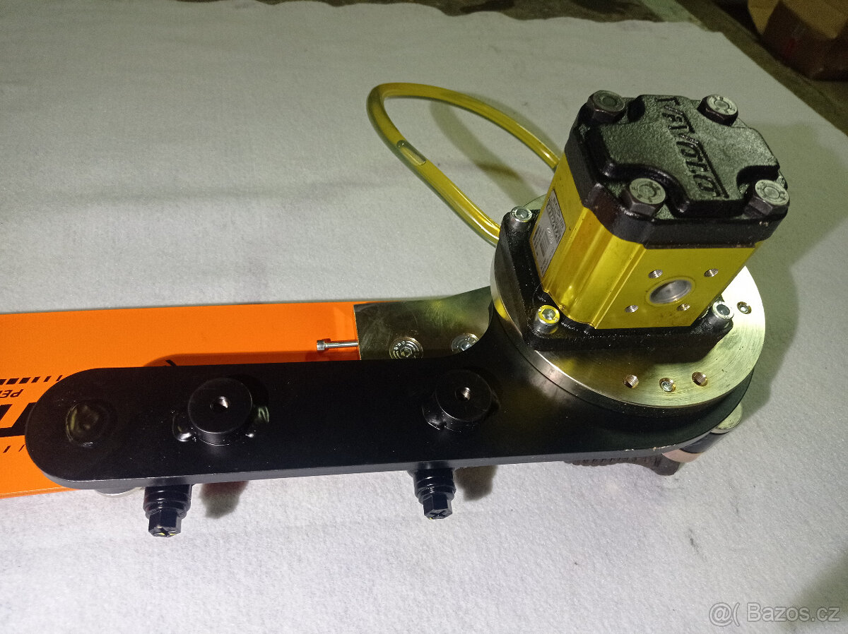 Řezací ústrojí, hydraulická pila - 14 kW - 4