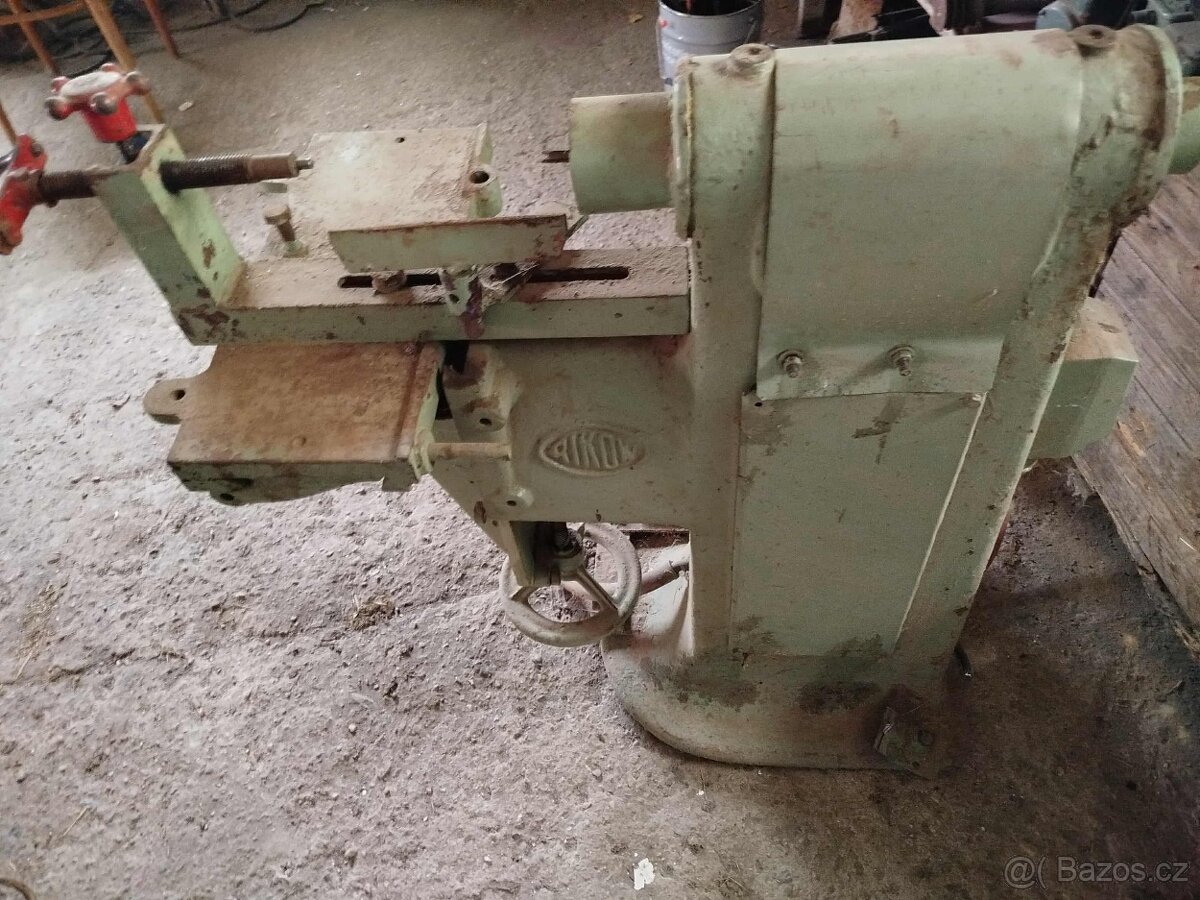 Dřevoobráběcí - 4