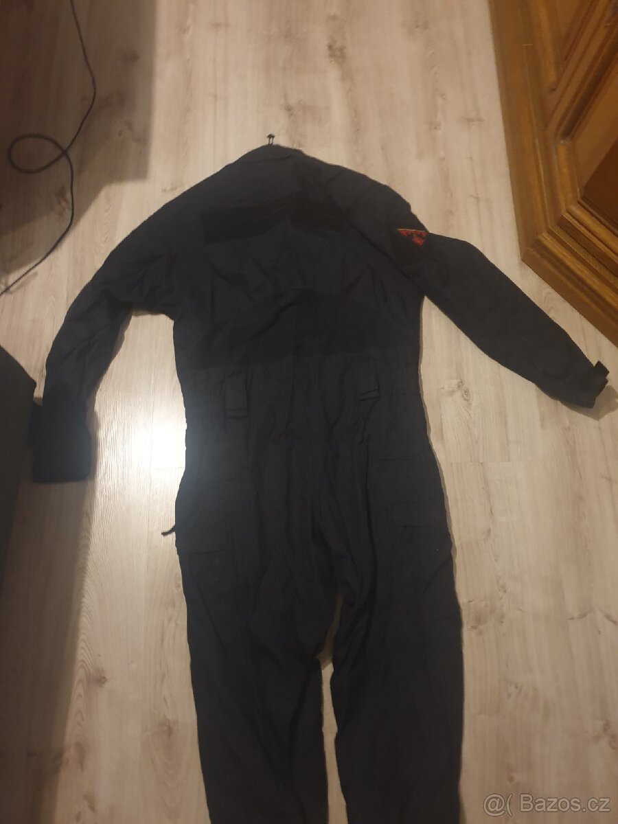 Kombinéza pro zásahové jednotky. - 4