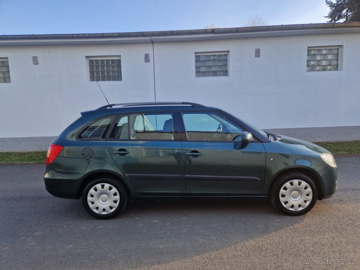 Škoda Fabia Kombi 1.4i 16v//Klima//Tempomat/NOVÁ STK - 4