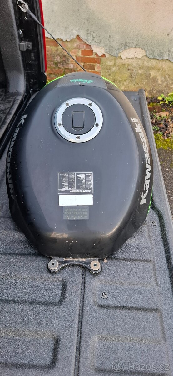 KAWASAKI ZX6R NINJA NÁDRŽ - 4