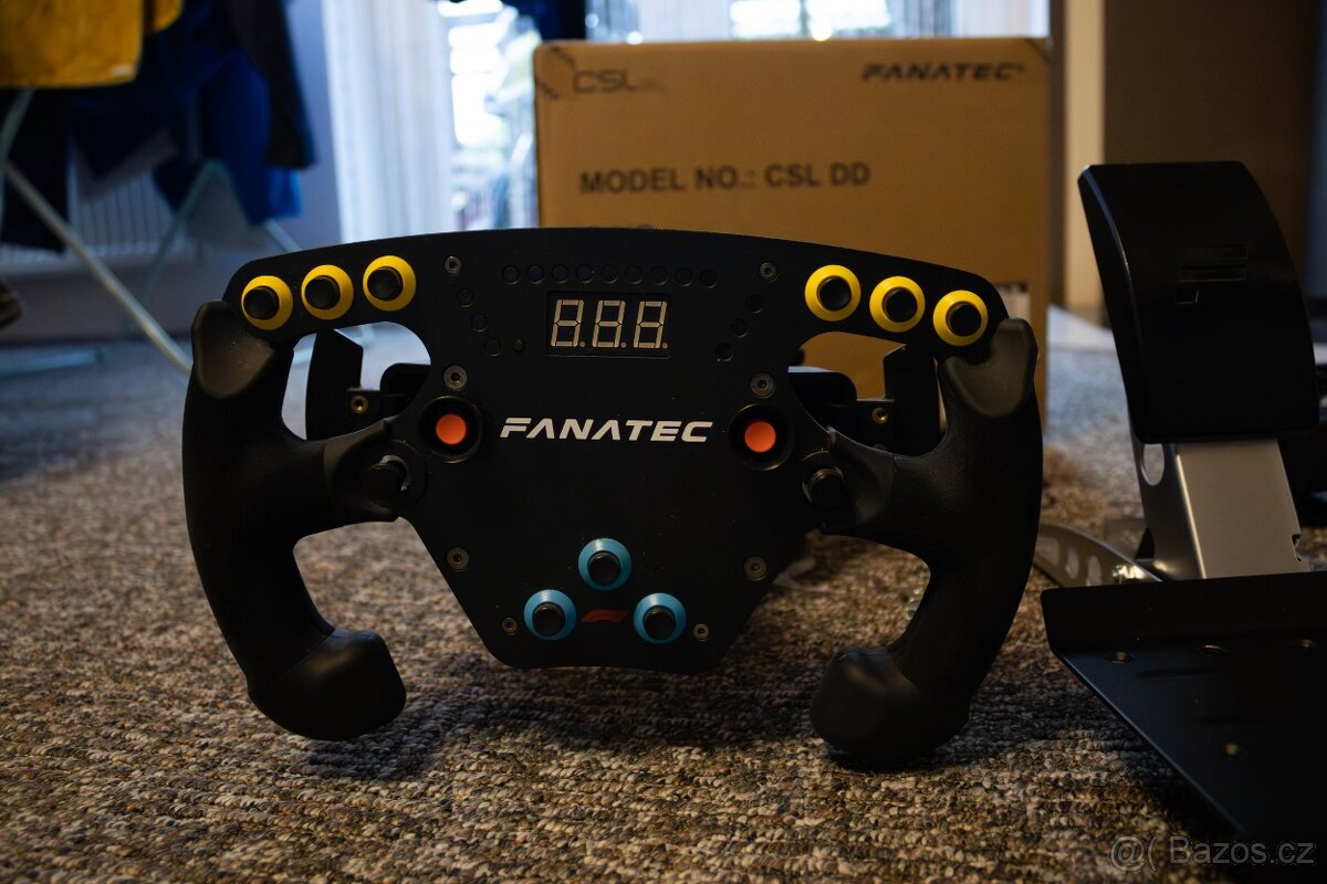 Fanatec CSL DD 8Nm QR1 + Pedály + MOZA Table clamp - 4