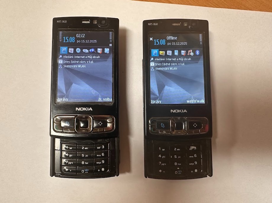 NOKIA N95 8GB ve vynikajícím stavu s baterií a nabíječkou - 4