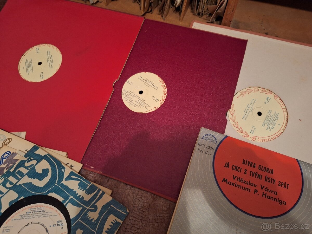 gramofon retro, gramofonové desky - 4