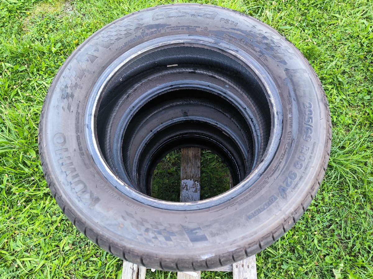 205/60/16 , Kumho Ecsta, letní, 4 kusy... - 4