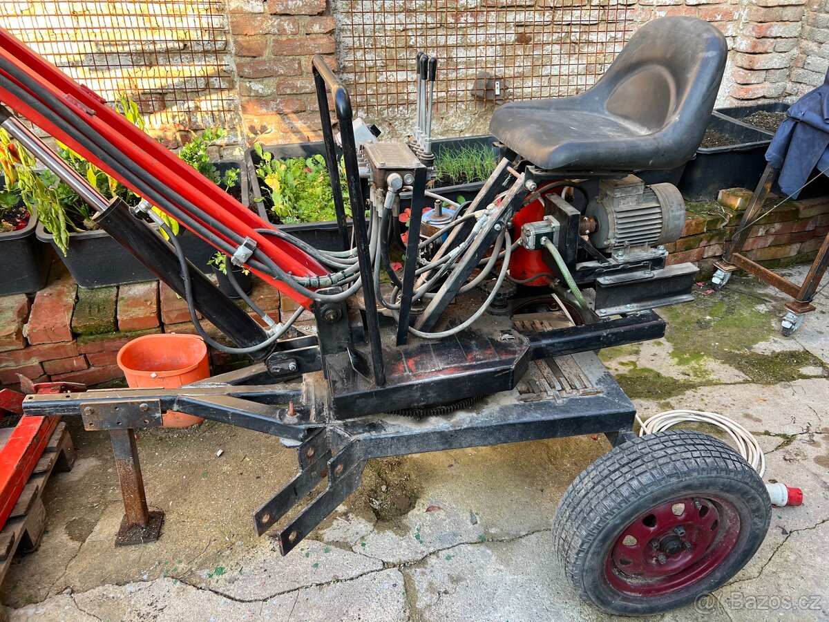 Kráčející minibagr, minirypadlo - 4