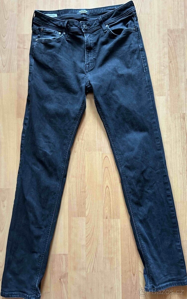 4 ks pro chlapce vel. 170/176 - 4