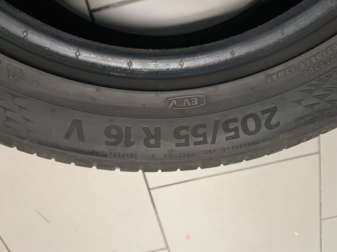 pneu 205/55 R 16 - 4