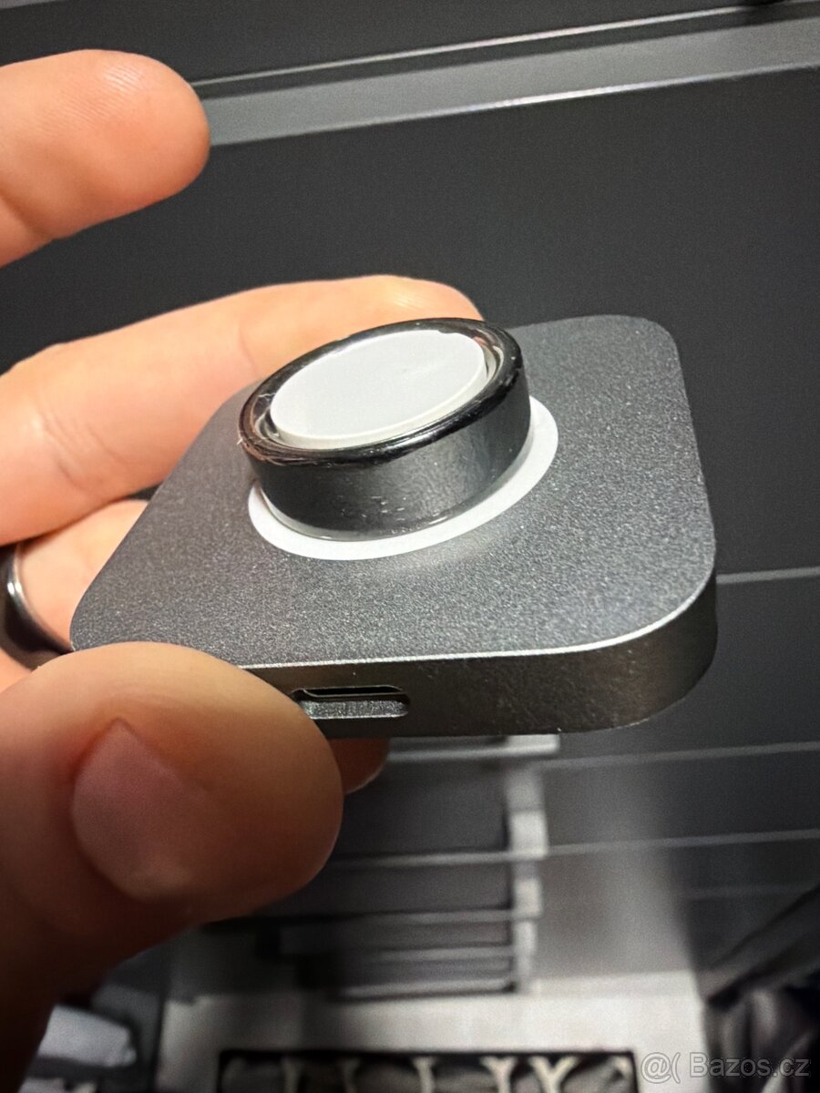 Oura Ring 4 – vel. 9 – Black/Noir – 3 500 Kč - 4