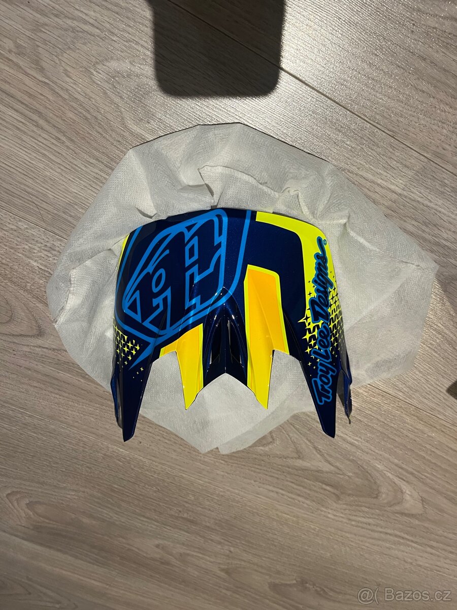 Troy Lee Design D3 - 4